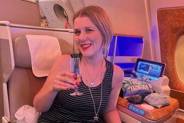Emirates business class review A380 sydney to dubai