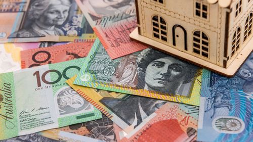 A record number of banks are offering cashback if you move your mortgage.