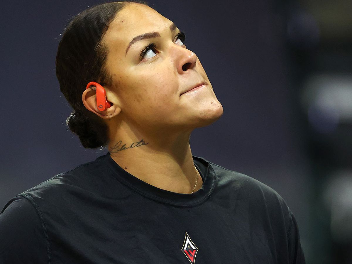 Liz Cambage Is In Los Angeles — How Will That Work? » Winsidr