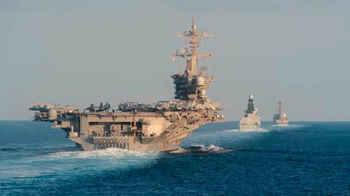 Porta-aviões USS Abraham Lincoln da Marinha dos EUA