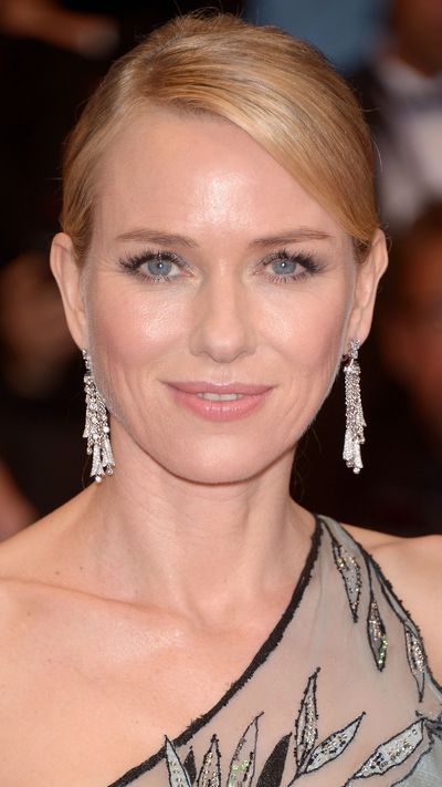 <p><strong>Naomi Watts</strong> was aglow.</p>
