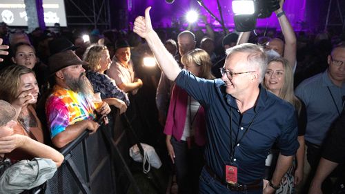 Labor leader Anthony Albanese faced a mixed reception at Bluesfest, with the son of Jimmy Barnes posting a 'what really happened' on Twitter to explain how the booing started.