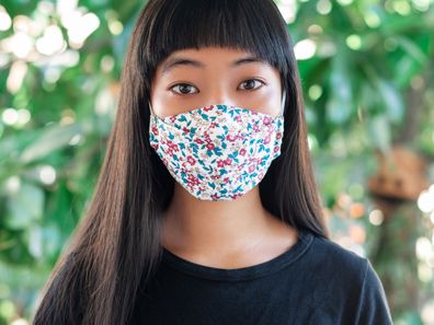 Young woman wearing a face mask