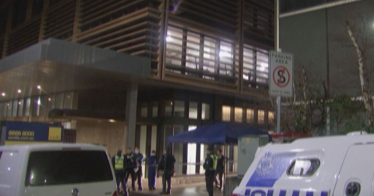 Homicide investigation under way after body found in Melbourne stairwell