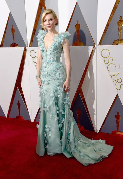 <p>Cate Blanchett in Armani Prive.</p>
<p>The dress was covered in hand-sewn Swarovski crystals and feathers. </p>