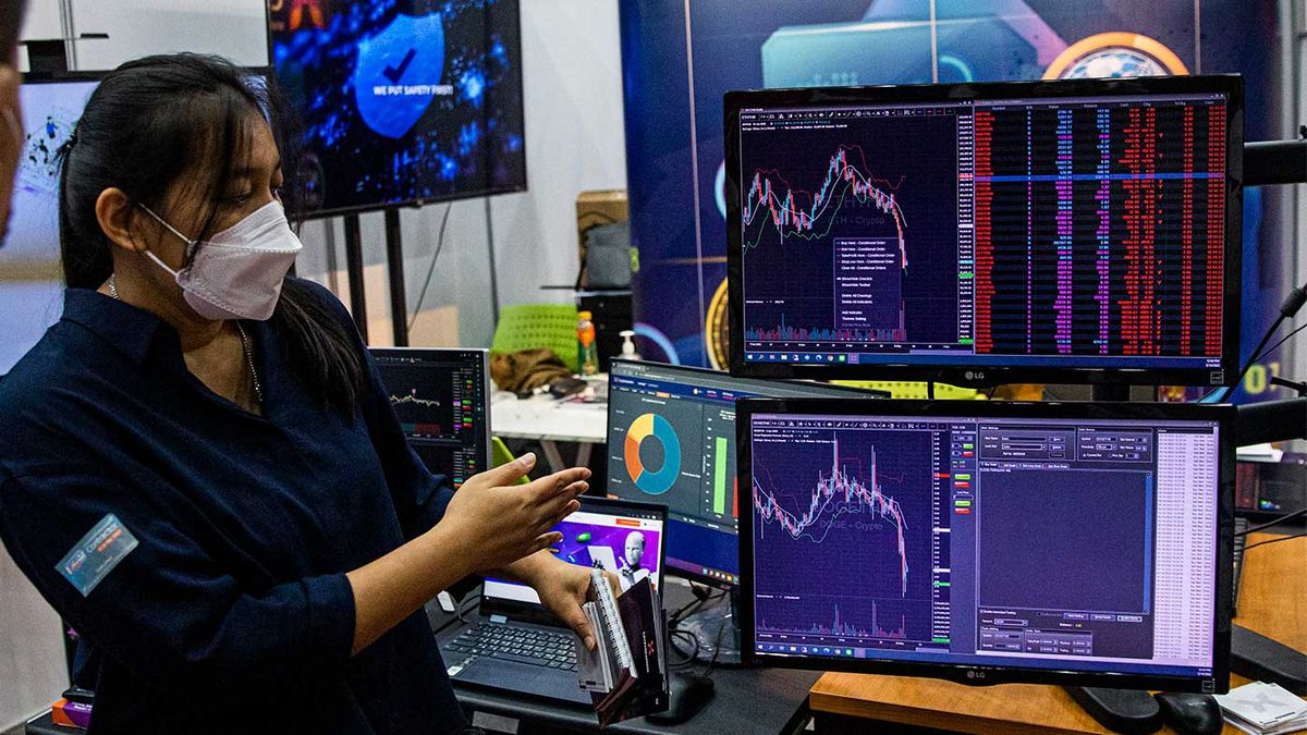 Calls to regulate crypto markets as Australians jump in, scams surge