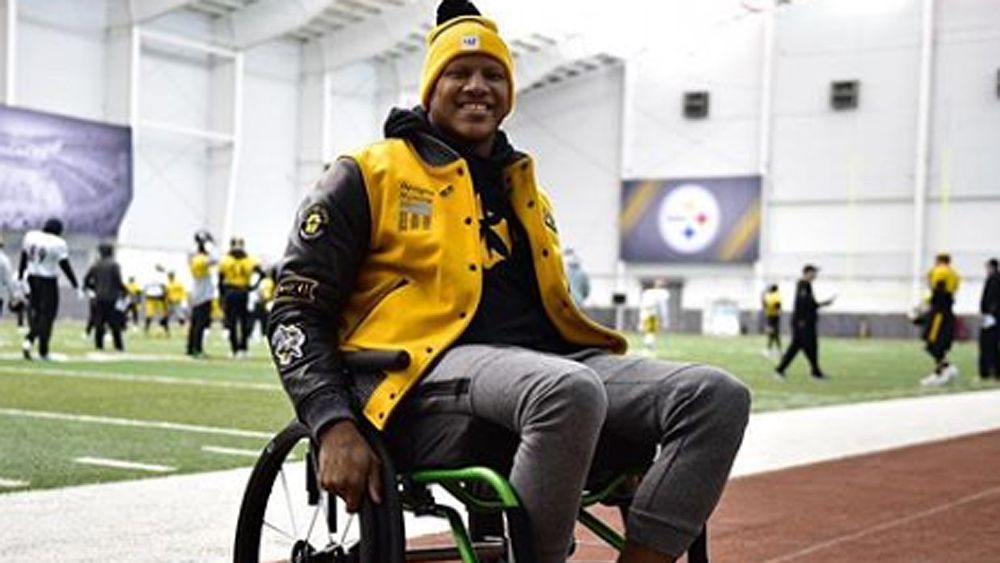 NFL star with spinal injury Ryan Shazier stands to fans' applause in heartwarming moment