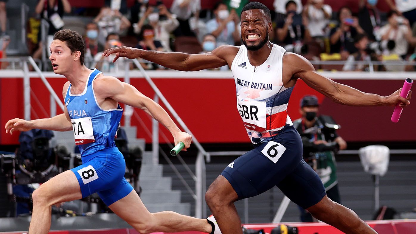 Shock winner by 0.01 in Olympic 4x100m relay