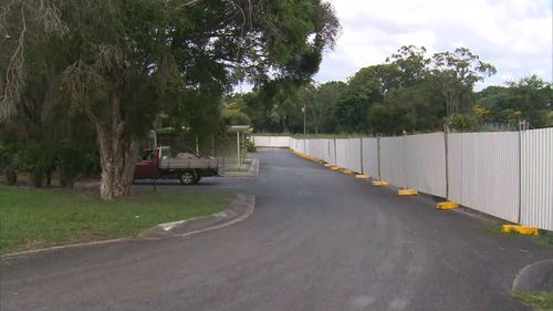 Eight metres away sits a complex of units and townhouses. (9NEWS)