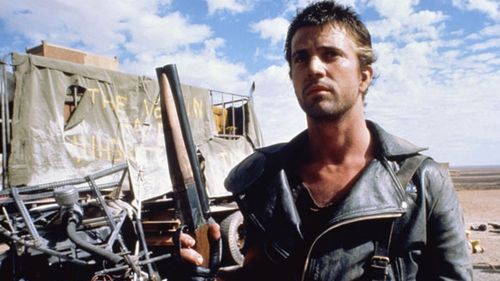 Avant que Bruce Willis et Arnie ne capturent nos cœurs, c'était <i> Mad Max </i> qui détenait la couronne d’action post-apocalyptique!  C’est le rôle qui a rendu Mel Gibson célèbre et a engendré un million de petits costumes de motard en similicuir à l’Halloween. <br />« /><figcaption class=