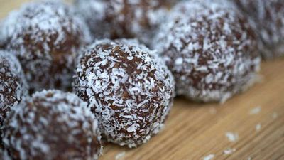 <strong>Raw bliss balls</strong>