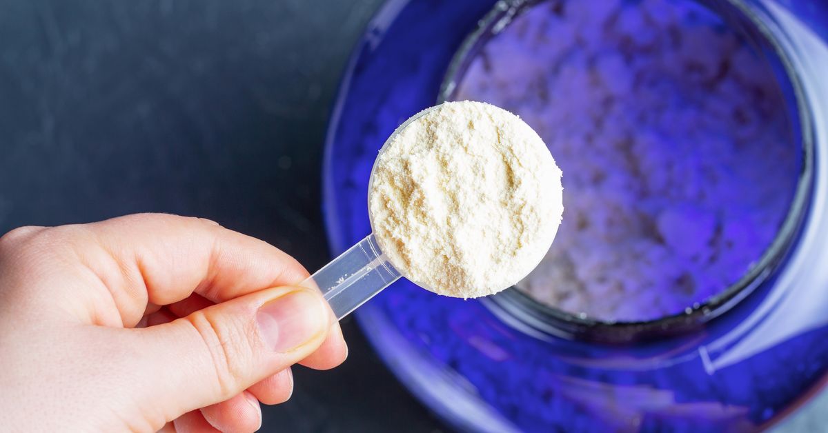 Dangers of dry scooping fitness trend Expert trainer explains why dry