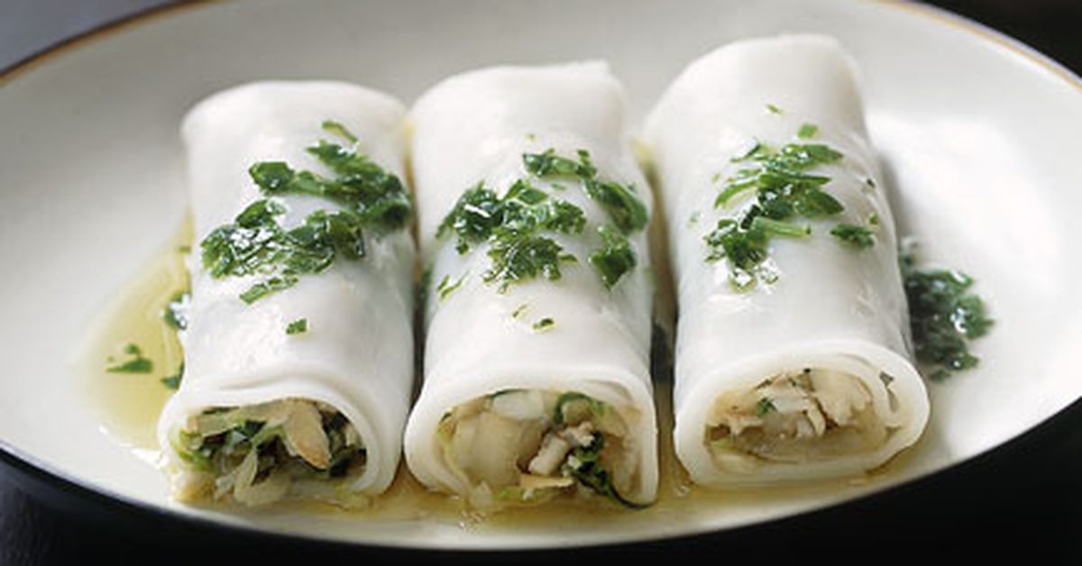 Lobster and rice noodle rolls with green onion oil - 9Kitchen