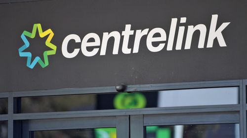 Centrelink will begin going after welfare cheats to claw back the $905 million owed across Australia. (AAP)