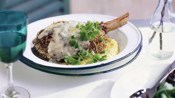 Beef cutlets with creamed corn and Gorgonzola