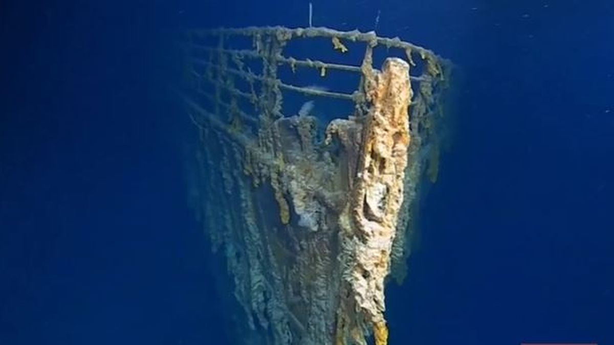 Plans to extract historic artefact from Titanic shipwreck revealed