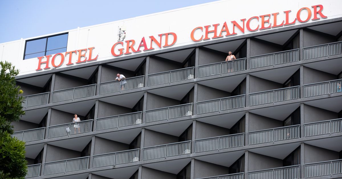 Coronavirus Queensland Anger And Worry After Uk Strain Of Coronavirus Spreads In Brisbane Quarantine Hotel Floats Through Walls