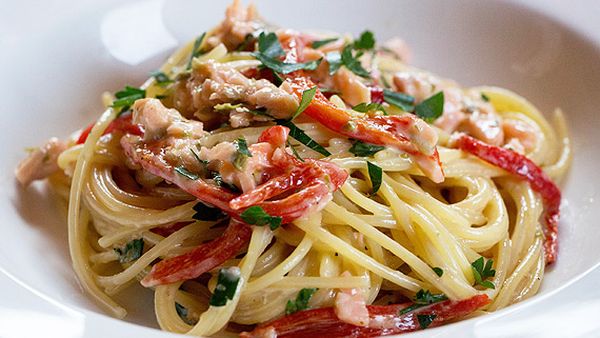 Liliana Battle's spaghetti with creamy smoked salmon