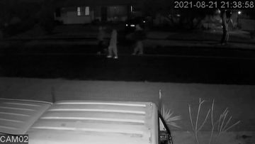 Police release CCTV of moments before suspected murder of Lake Illawarra man in 2021.