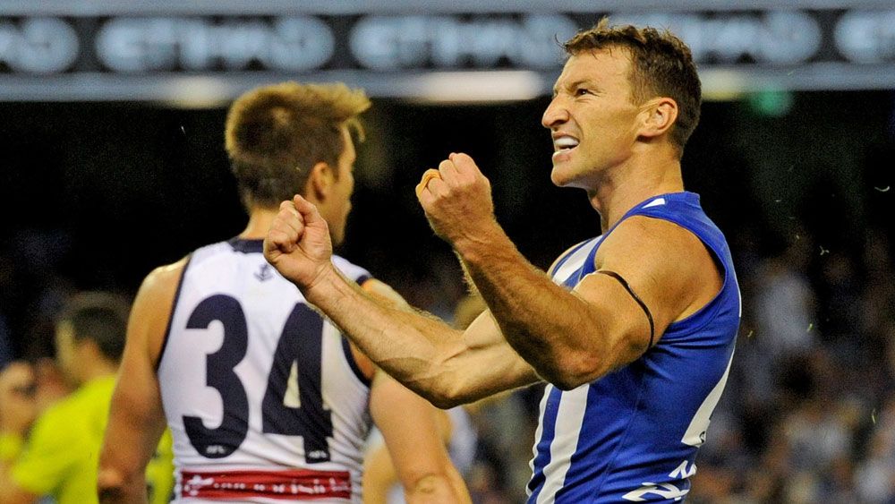 'Roos improve to 4-0 in AFL, Dockers 0-4