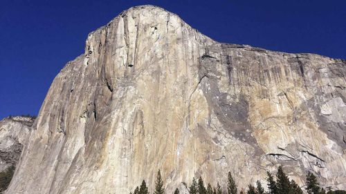 One dead after Yosemite rock fall