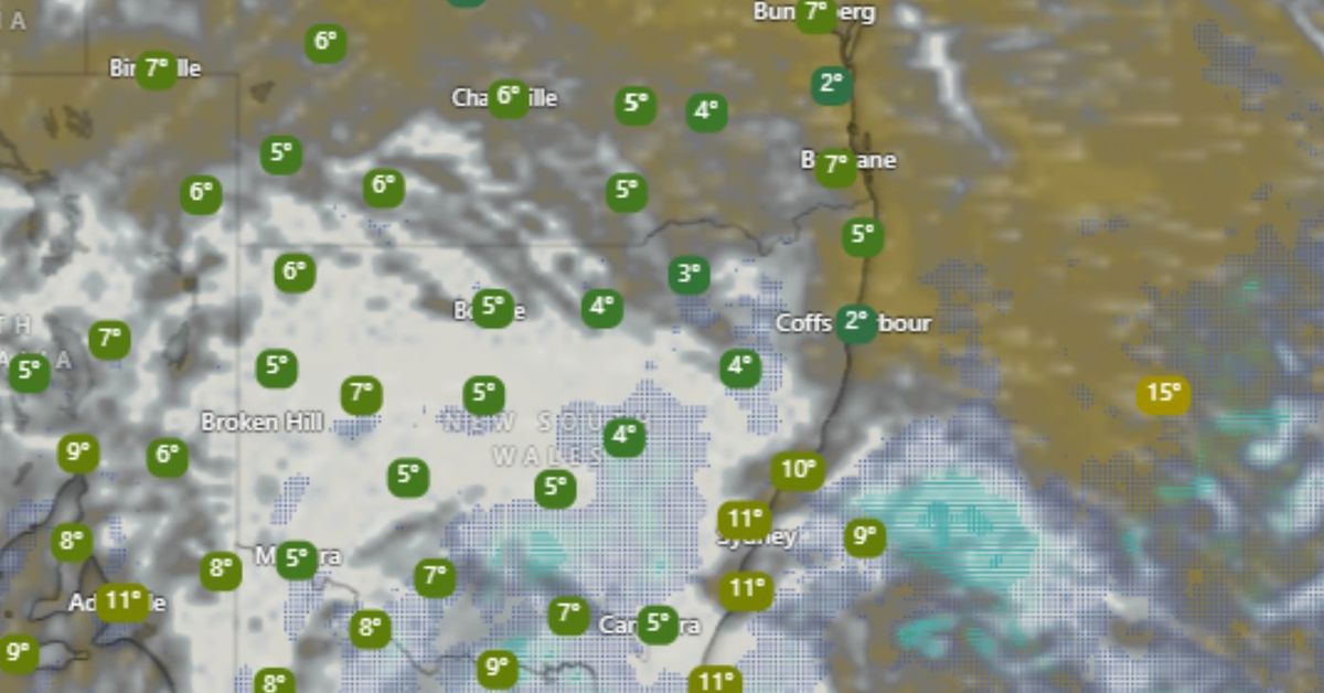 Snow possible in Queensland as temperatures plummet