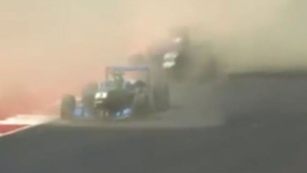 Dust cloud causes terrifying crash in F3