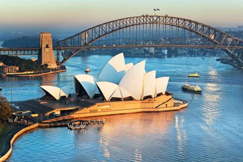 The conditions could break more April weather records as the two-highest temperatures for the month were felt this week. Picture: AAP.