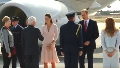 Prince William Kate Middleton greeted by RAAF in Australia