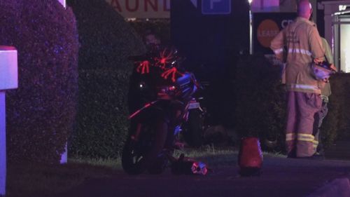 Uma motocicleta envolvida em um acidente no sul da Gold Coast na noite passada.