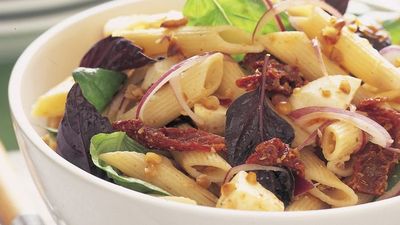 <a href="http://kitchen.nine.com.au/2016/05/17/22/13/pasta-salad-with-garlic-vinaigrette" target="_top">Pasta salad with garlic vinaigrette<br />
</a>
