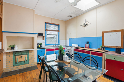 1938 Adelaide bungalow sells under the hammer for $505k