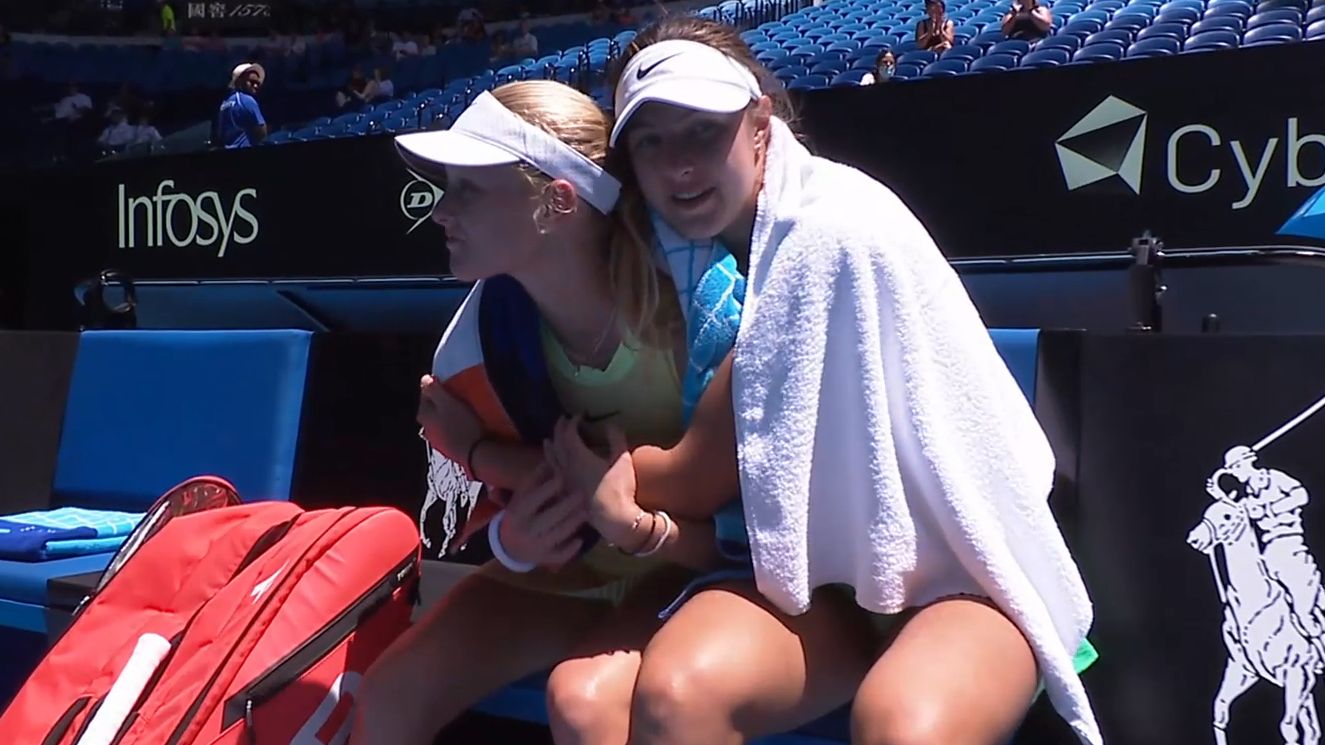 Renata Jamrichova consoled opponent Emerson Jones after settling the junior girls&#x27; championship at the Australian Open.