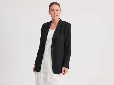 Basque black blazer