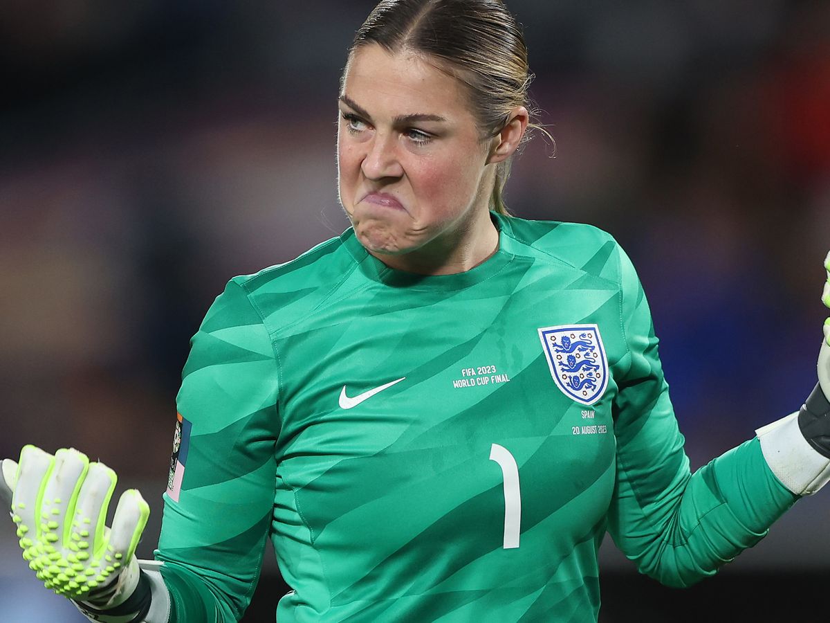 Why Matildas fans can't buy goalkeeper Mackenzie Arnold's jersey