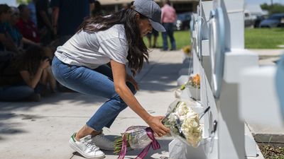 Meghan visits school shooting memorial, May 2022