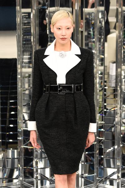 Soo Joo Park for Chanel Haute Couture Spring 2017. A classic tulip mini skirt, perfect on all shapes and sizes.