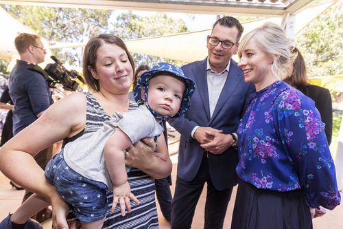 Under Labor's pledge, first-time Victorian parents would receive a "baby bundle" worth $150.