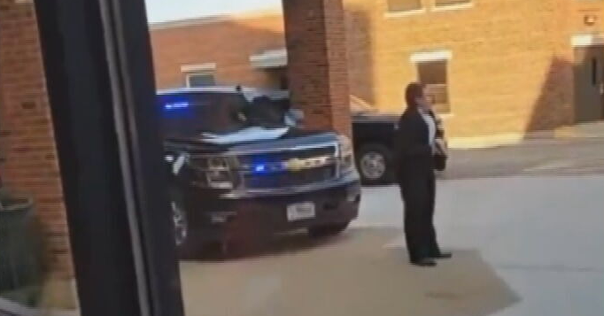 Bolo zverejnené video, na ktorom Trump prichádza do nemocnice po streľbe