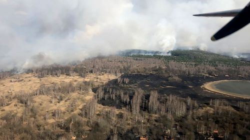 Chernobyl fires: Radiation fears as firefighters struggle to contain blazes in radioctive zone