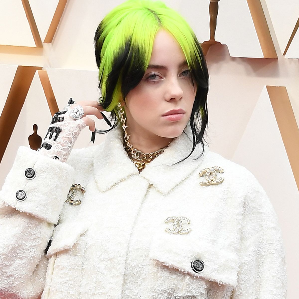 Billie Eilish makes bold statement about body shaming and her style at  Miami concert - 9Honey