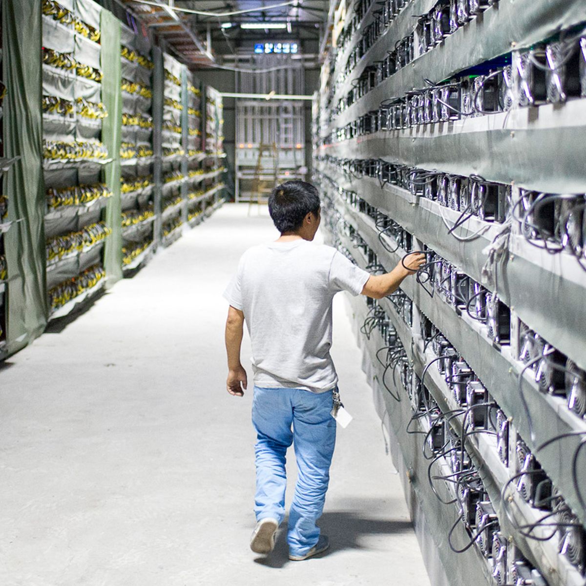 Bitcoin miners to flee China after cryptocurrency crackdown