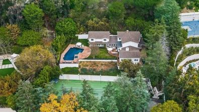 Justin Verlander And Kate Upton Buy A House In Beverly Hills [PHOTO] - CBS  Detroit