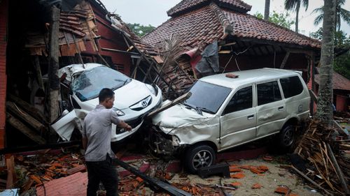 Disaster agency spokesman Sutopo Purwo Nugroho said 373 deaths had been confirmed and at least 843 people were injured.