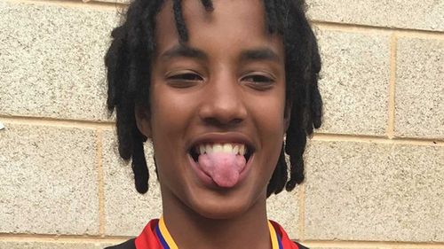 Mildura teen won't get rid of dreads despite school threats