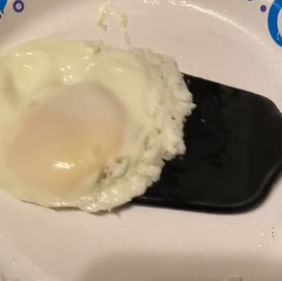 perfectly cooked egg no mess