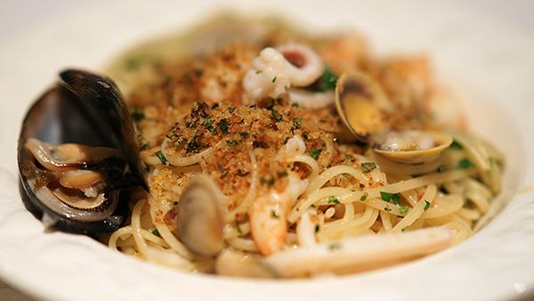 Sydney Seafood School's linguine ai frutti di mare