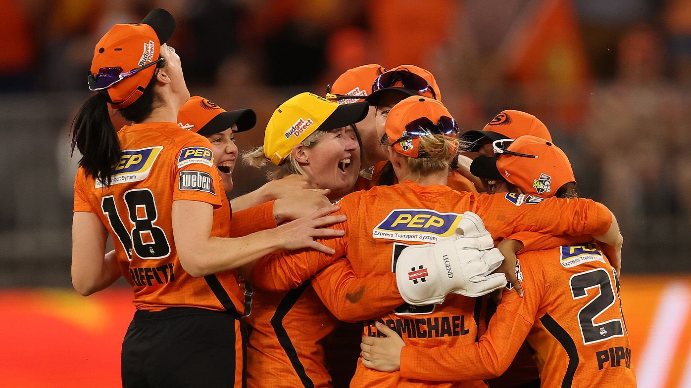 Perth Scorchers win final to clinch maiden WBBL title in front of record crowd