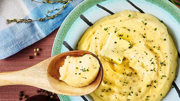 Microwave creamy mashed potatoes