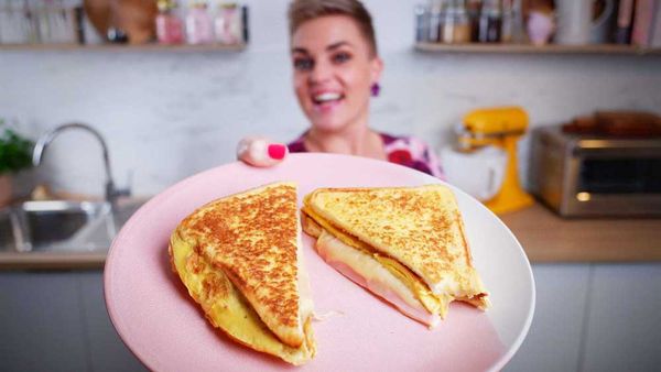 Jane de Graaff shows how to nail the classic omelette eggy bread hack